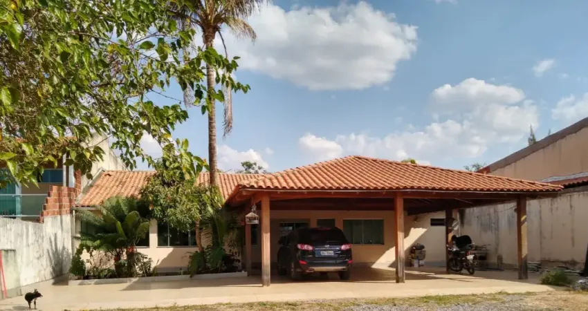 Excelente casa de 4-quartos, em condomínio na rua 3 em vicente pires