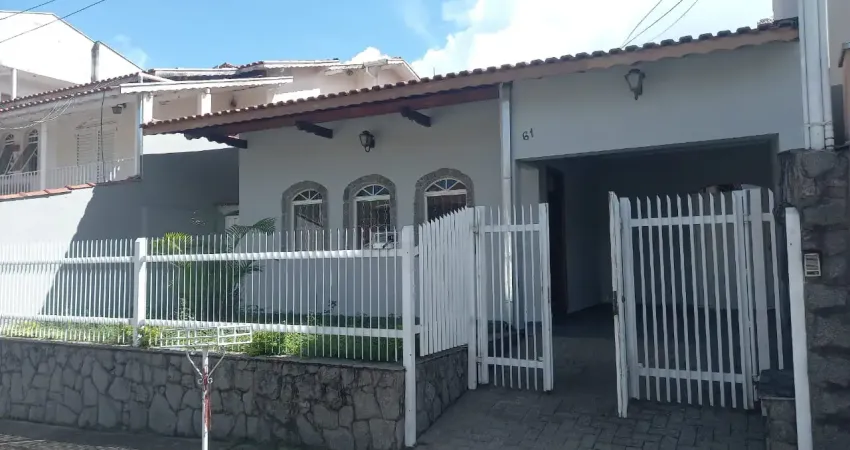 Casa plana com 3 quartos no jardim centenário – oportunidade!