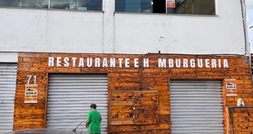 Aluguel de loja comercial – 170 m² – 1º andar – duas portas de correr, cozinha e saída de emergência