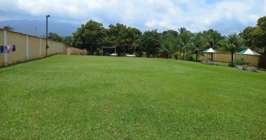 Lindo sítio a venda em tingua, marambaia, perto do campo do marambaia e a poucos metros da estrada federal com 7 mil metros quadrados