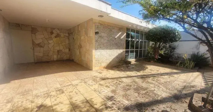 Casa com 3 quartos à venda na Rua Pombal Ruggeri, 271, Vila Trujillo, Sorocaba