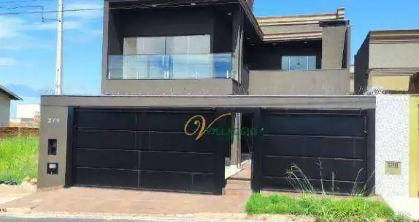 Casa sobrado  200 metros de construção. 3 quartos 4 banheiros cozinha linda e ampla com área gurme juntas. lustre na cozinha  lustre de 4 metros de cu