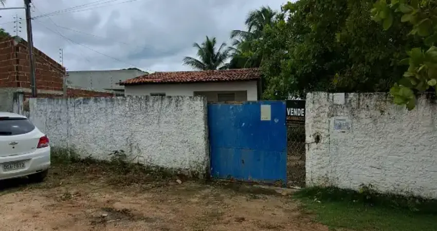 Sua oportunidade única em jacumã: a casa com o potencial que você busca, a poucos minutos do mar!