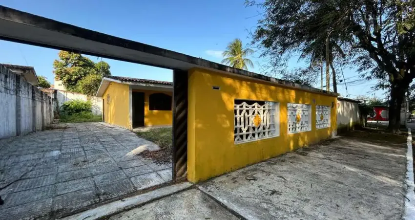 Casa com 3 quartos à venda no Barro, Recife