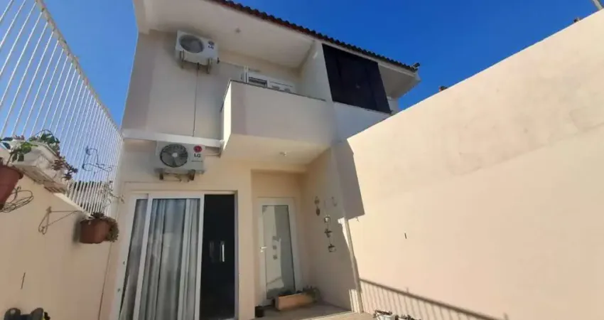 Casa com 2 quartos à venda na Rua Montana, 89, Mato Grande, Canoas