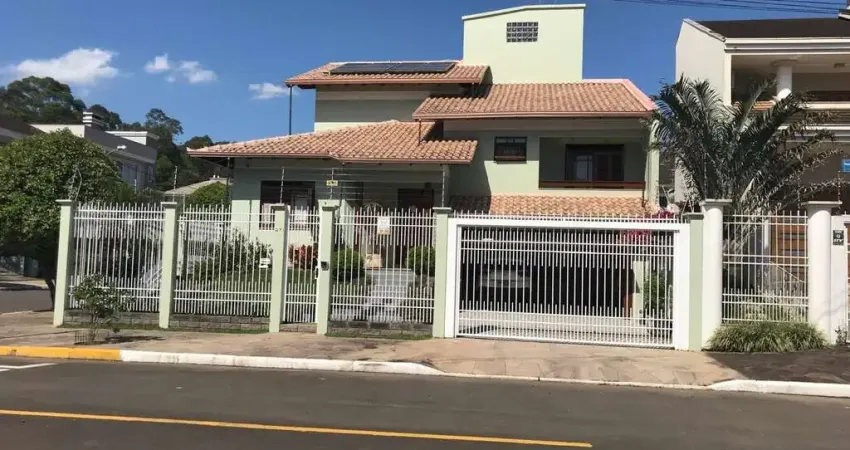Casa com 3 quartos à venda na Rua Áustria, 271, Moinhos De Vento, Canoas
