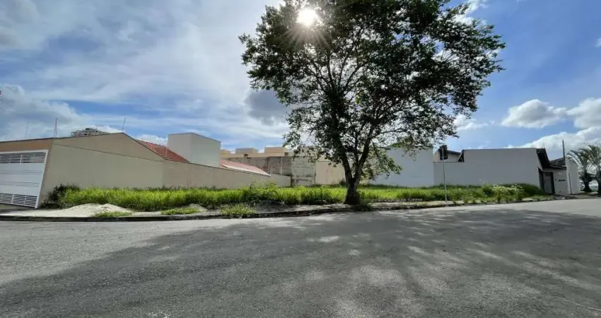 Amplo terreno de esquina com 411m² em portal da água branca, piracicaba, sp