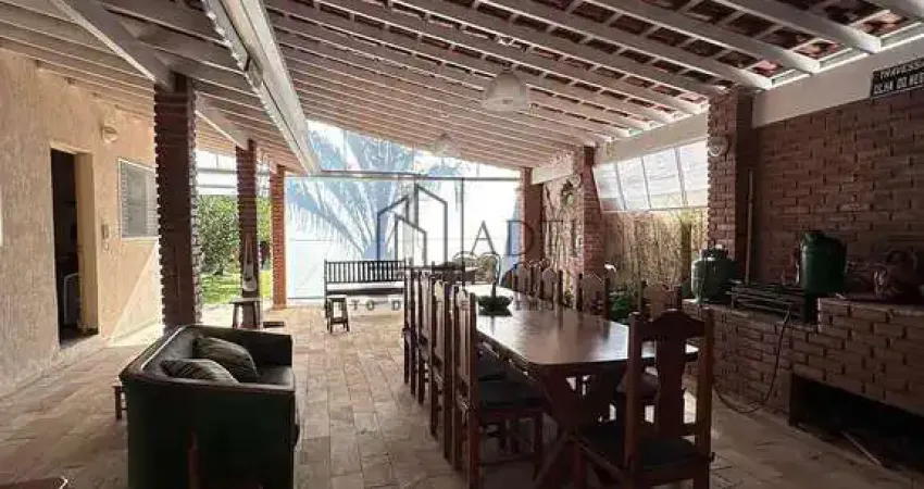 Casa com 3 quartos à venda na Vila Oliveira, Mogi das Cruzes