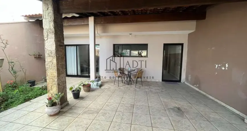 Casa com 3 quartos à venda na Vila Oliveira, Mogi das Cruzes