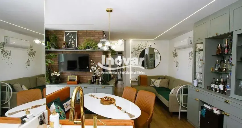 Apartamento todo reformado com aprox 57 m2, 2 quartos, suite, ar condicionado, cooktop, churrasqueria, 2 vagas, elevador