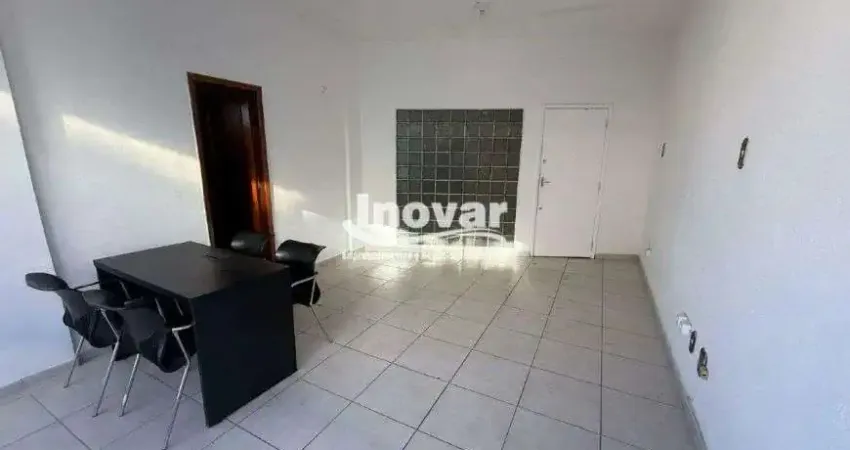 Sala com aproximadamente 35m² no quarteirão fechado da praça sete