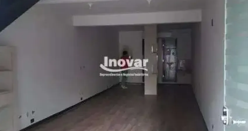 Loja de 80 m² sendo pavimento térreo e mezanino, ar condicionado, fachada em vidro, banho, depósito,