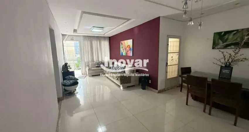 Casa com 4 quartos e 5 banheiros e 2 vagas de garagem no bairro colégio batista.