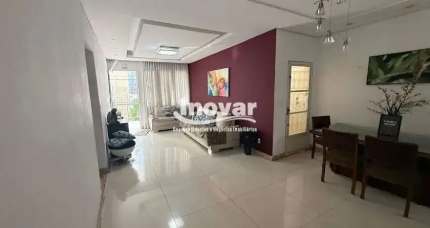 Casa com 4 quartos e 5 banheiros e 2 vagas de garagem no bairro colégio batista.