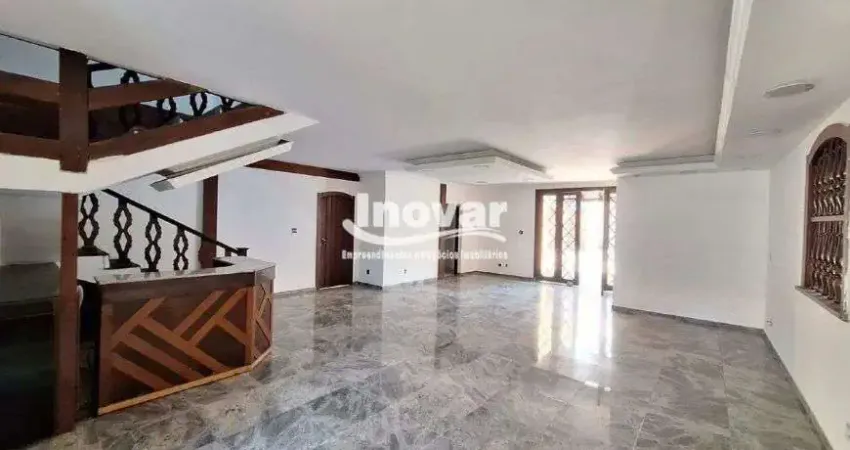 Casa disponível para locação, 2 pavimentos com 4 quartos sendo 2 suítes, 4 vagas, 530m² no belvedere