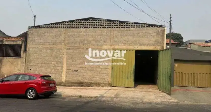 Excelente galpão 300m² bairro santa cruz, próximo ao anel rodoviário, 6 metros de pé direito, cabe 5