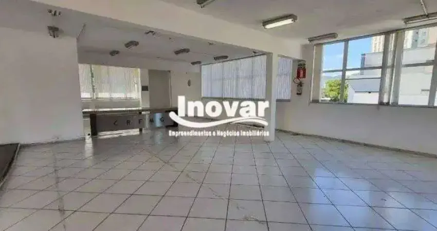 Andar corrido com aproximadamente 395 m2 com divisórias, bhs, recepção, elevador, garagem a parte, r