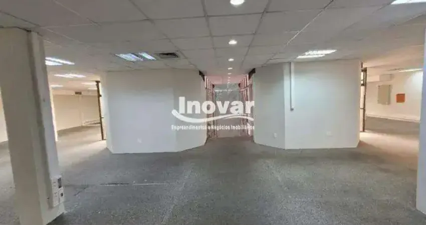 Galpão com aproximdamente 2200 m2 dividido em 4 andares, recepção, refeitório, bhs, 12 vagas de garagem cobertas, px batalhão da pmmg