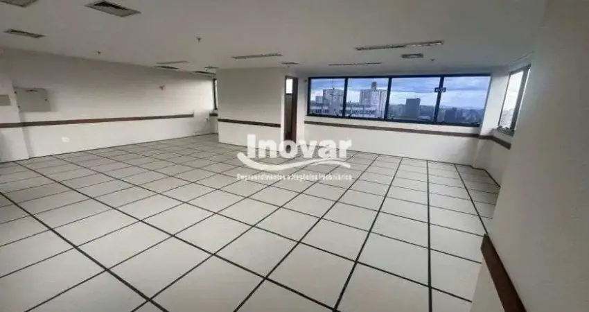 Andar corrido com aproximadamente 180 m2, dividido em 2 salas, ar condicionado, 6 banheiros, localiz