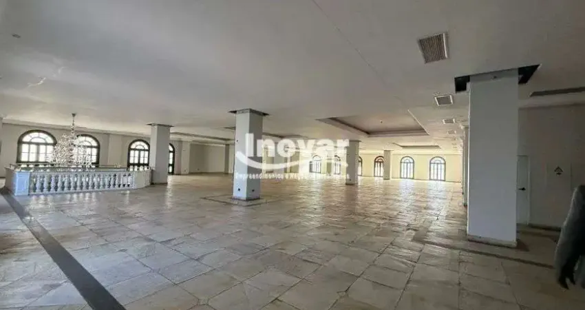 Predio comercial com 6.534m² para locaçao em 4 niveis, 1 nivel de garagem com 32 vagas, cozinha, áre