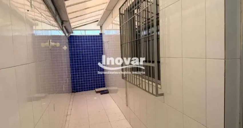 Apto de área privativa com 3 quartos, suite, 1 vaga de garagem descoberta, predio pequeno, só 04 apartamentos, quase esquina de rua josé cleto