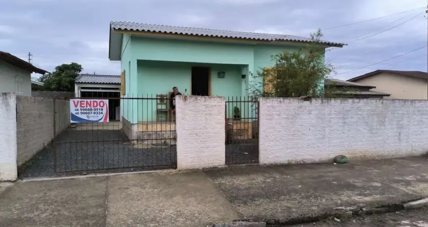 Casa com 2 quartos à venda no Cristo Redentor, Criciúma 