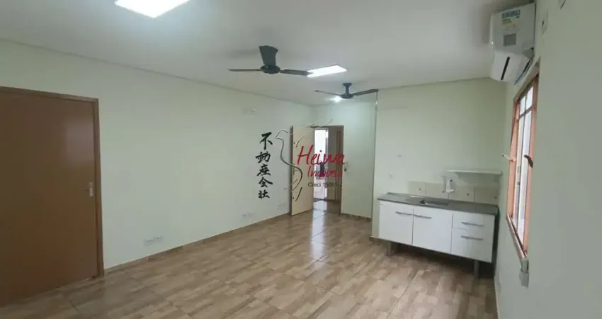 Sala comercial para alugar na Rua Willis Roberto Banks, 115, Parque Maria Domitila, São Paulo