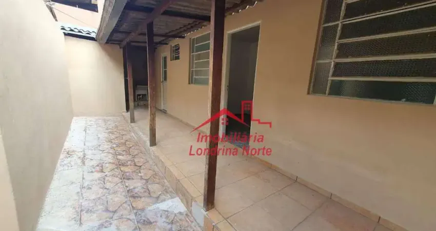 Casa com 1 dormitório para alugar, 50 m² por R$ 850,00/mês - Aquilles Sthengel - Londrina/PR