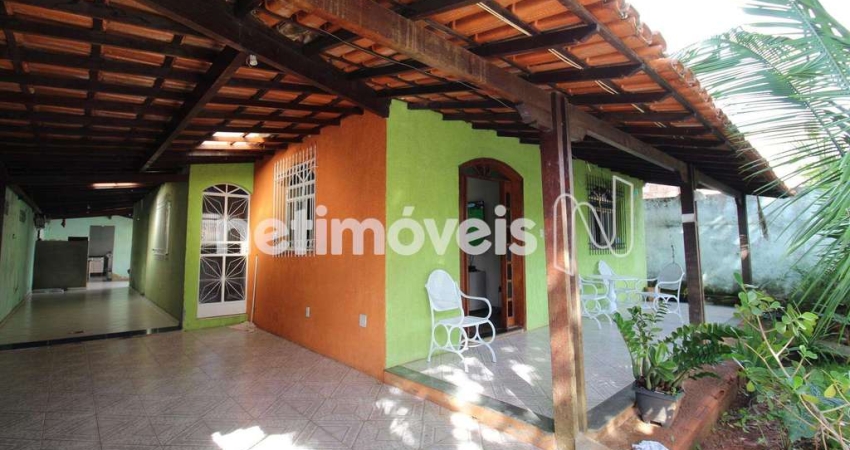 Casa com 3 quartos à venda na Rua Pederneiras, Piratininga (Venda Nova), Belo Horizonte