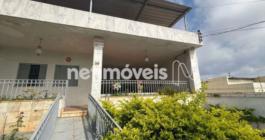 Casa com 3 quartos à venda na Rua Herculano Dias Coelho, Planalto, Belo Horizonte