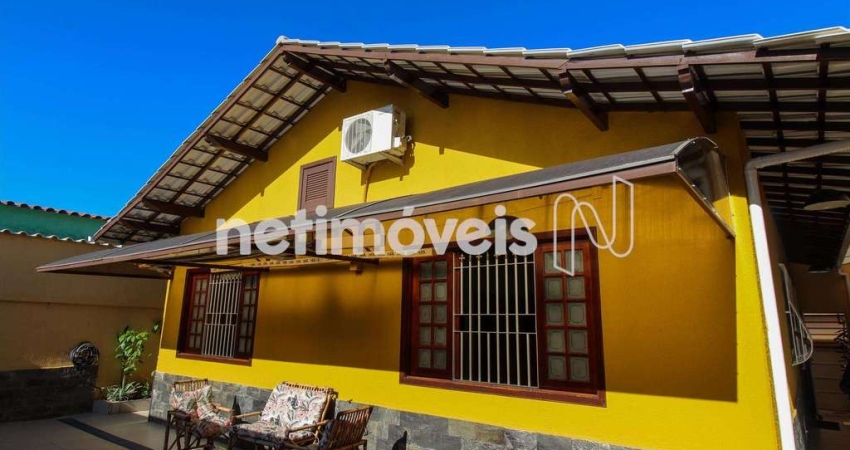Casa com 3 quartos à venda na Rua Mariana Amélia de Azevedo, São João Batista, Belo Horizonte