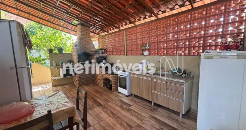 Casa com 3 quartos à venda na Rua Márcio Arcanjo Caetano, Nova York, Vespasiano