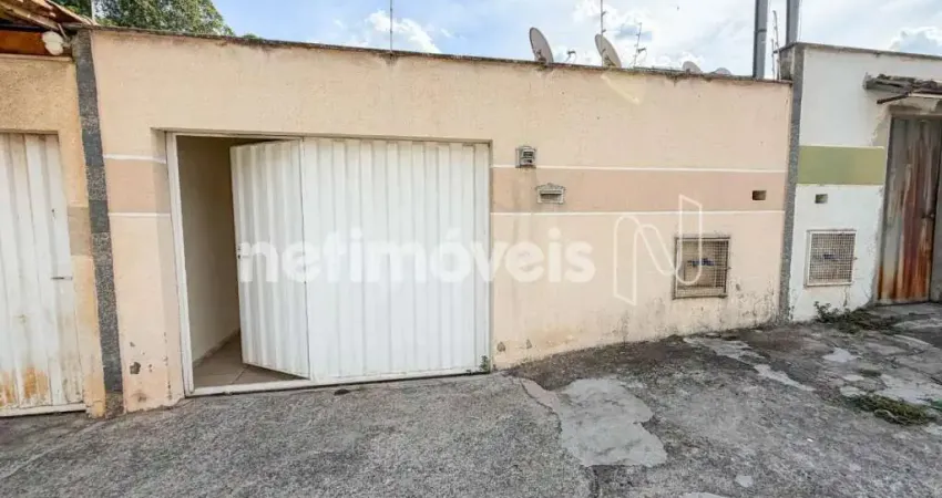 Casa com 2 quartos para alugar na Rua Marieta Silva de Azevedo, Tropical (Justinópolis), Ribeirão das Neves