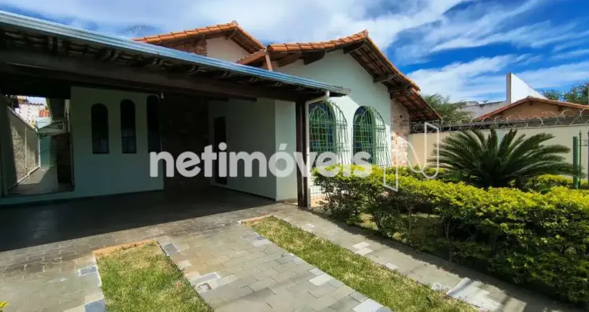 Casa com 4 quartos para alugar na Rua Farmacêutico Raul Machado, Candelária, Belo Horizonte