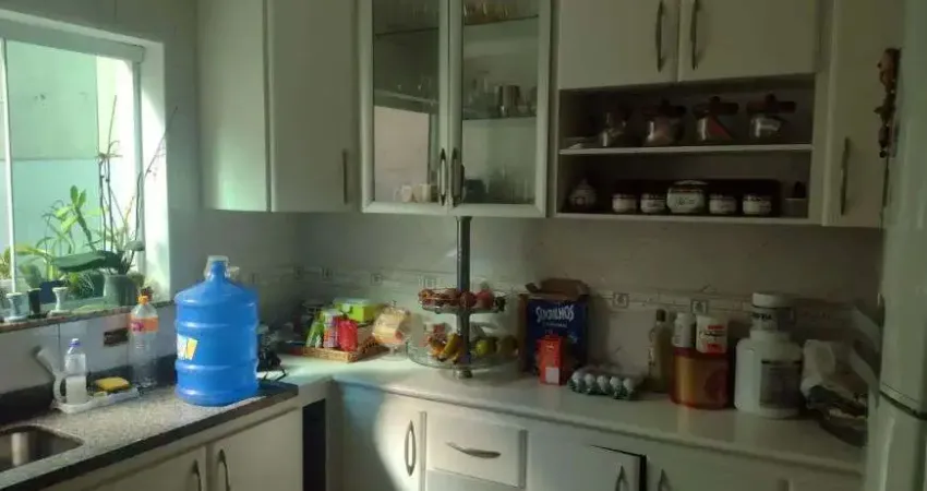 Sobrado a venda com 185 metros 3 quartos 1suíte 4 vagas quintal nova petrópolis são bernardo do camp