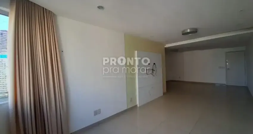 Excelente apartamento mobiliado em andar alto | 216m² | 3 quartos (1 suíte com closet) | 2 vagas | água inclusa no cond.