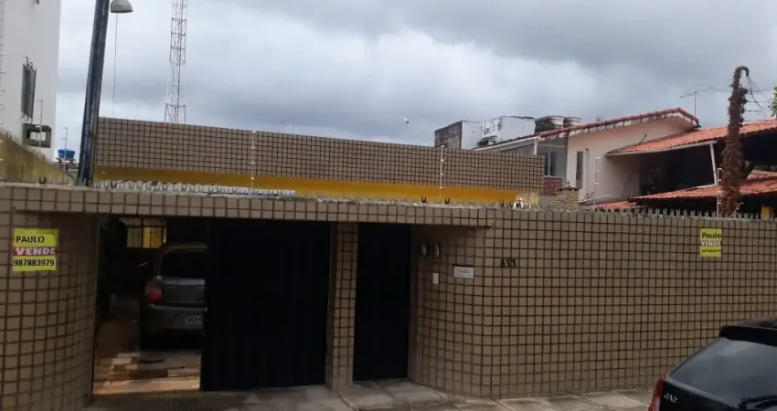Excelente casa residencial localizada em olinda com piscina e churrasqueira