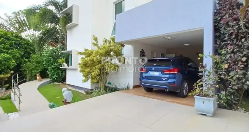 Casa alto padrão em condomínio fechado | aldeia | 252,22m² privativos | 5 quartos | 4 suítes | elevador | 600m² de terreno