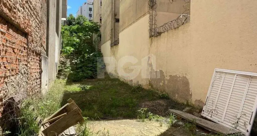 Terreno com projeto aprovado para construção de prédio no centro histórico