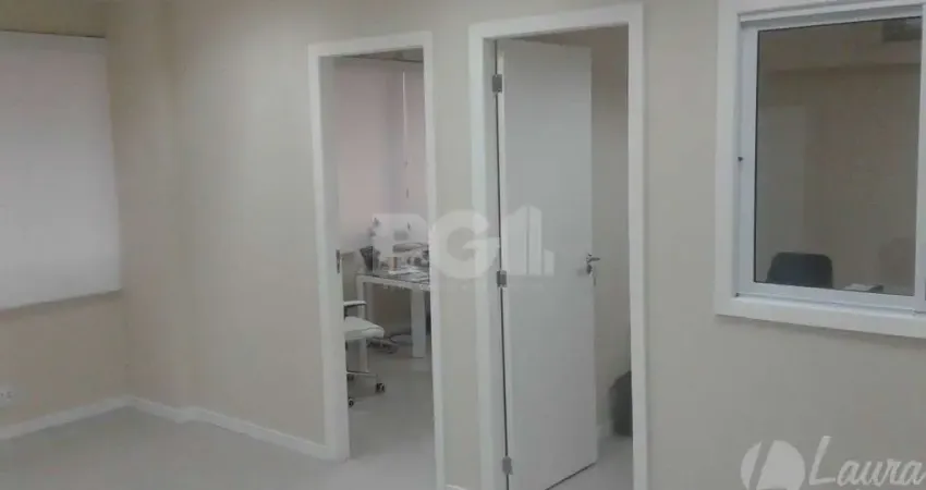 Sala comercial, reformada, com excelente metragem no edifício general vitorino