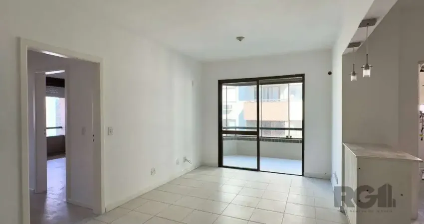 Cobertura com 174m², de frente, 3 dormitórios, em ótima localização no menino de