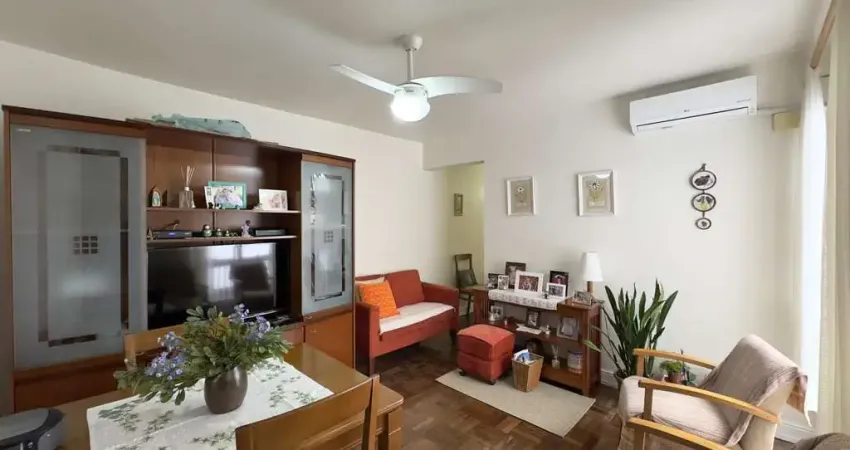 Apartamento 2 dormitórios com peças amplas no centro histórico