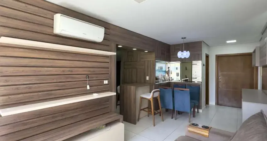 Apartamento mobiliado, 2 suítes com lavabo e vaga de garagem no menino deus