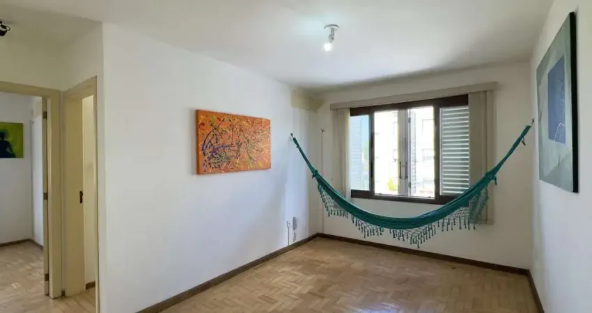 Apartamento amplo de 2 dormitório ao lado do mãe de deus e próximo da orla