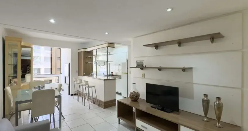 Apartamento mobiliado e super amplo, 1 dormitório com churrasqueira na duque