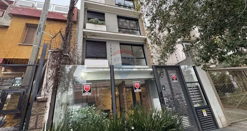 Garden à venda: elegância no menino deus mobiliado completo por r$ 428.000,00 com 61,48m² área privativa.