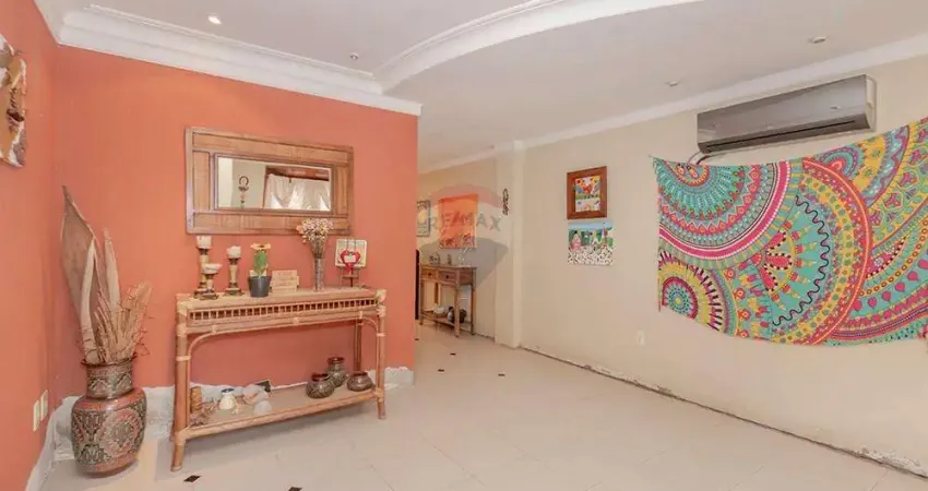 Casa com 3 pavimentos, 3 quartos e 4 banheiros à venda, 144,31 m² por r$ 590.000,00
