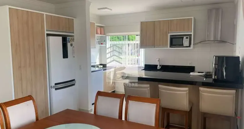 Sobrado de 3 quartos, no bairro balneário perequê , em porto belo