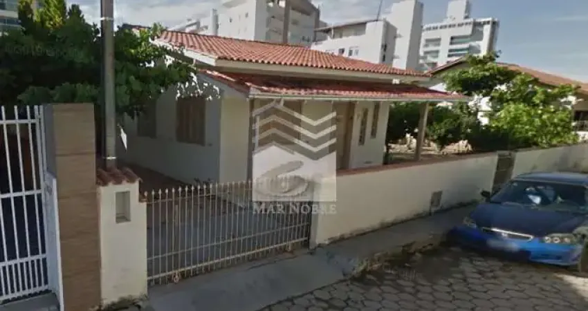 Casa de 3 quartos, no bairro balneário perequê , em porto belo