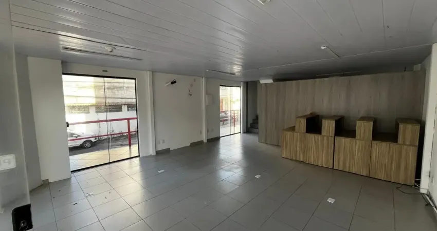 Alugo ou vendo loja de esquina com mezanino 110m2 na pituba/amaralina
